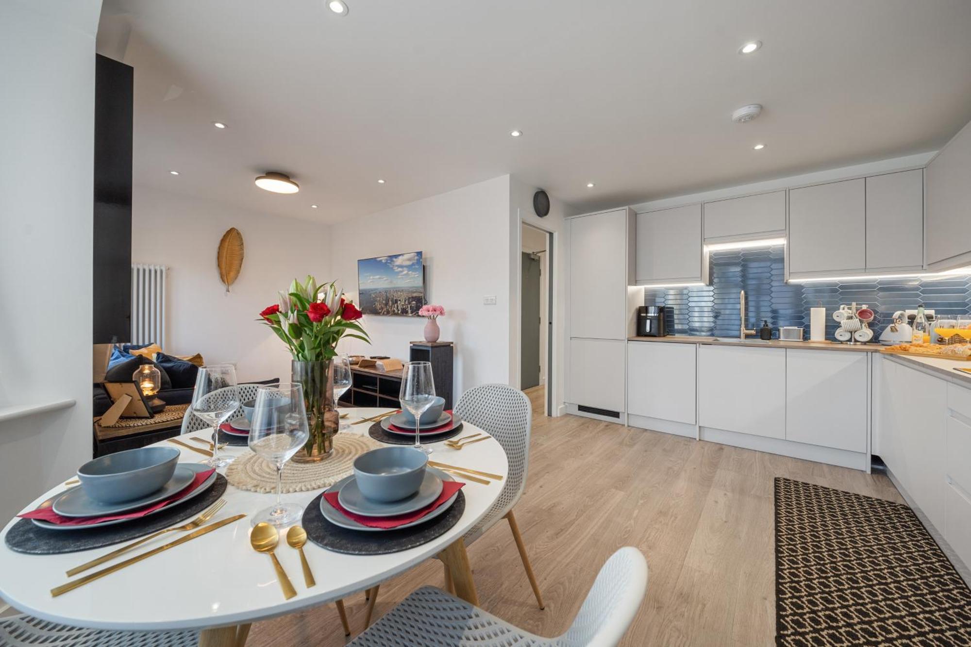 Newly Refurbished 2 Bed Flat Apartment Мил Хил Екстериор снимка